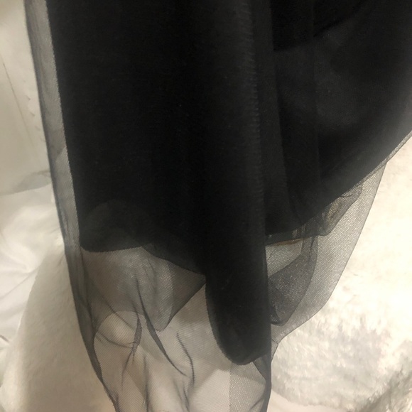 - Womens Black Strapless Dress with Sparkles. 16” pit to pit. - Picture 4 of 8